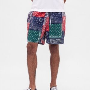 GAP Men's Multicolor Bandana Swim Trunks